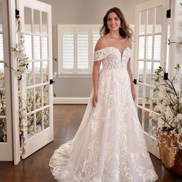 Essense of Australia Brand New Wedding Gown - Picture 4 of 8